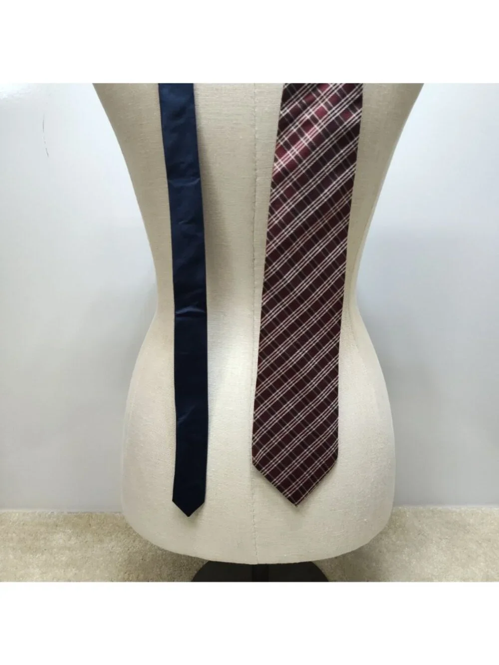 Tommy Hilfiger Plaid Necktie Silk Tartan Check Crest Woven Vintage USA Made VGC